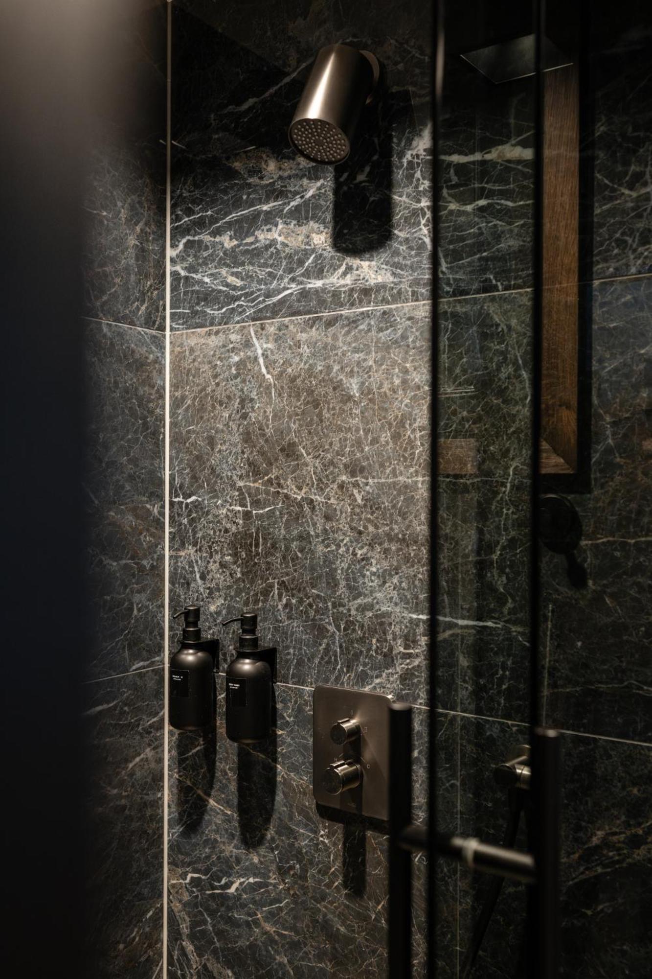 Thebridge29 Boutique Apartment ブレッダ エクステリア 写真
